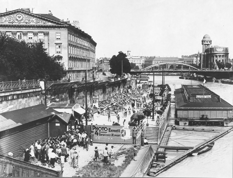 Strombad am Kanal